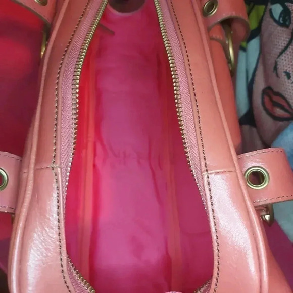 Maxx New York | Retro Style Coral Leather Satchel Gold Hardware - Picture 11 of 16